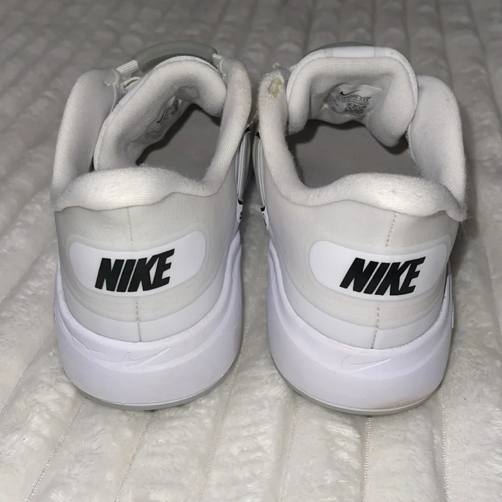 Nike Women’s React Ace Tour | Size 9
